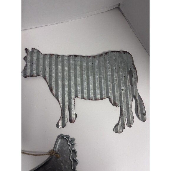 3 Metal Wall Hangings Farmhouse Decor Rustic Pig Cow Hen - Picture 3 of 10